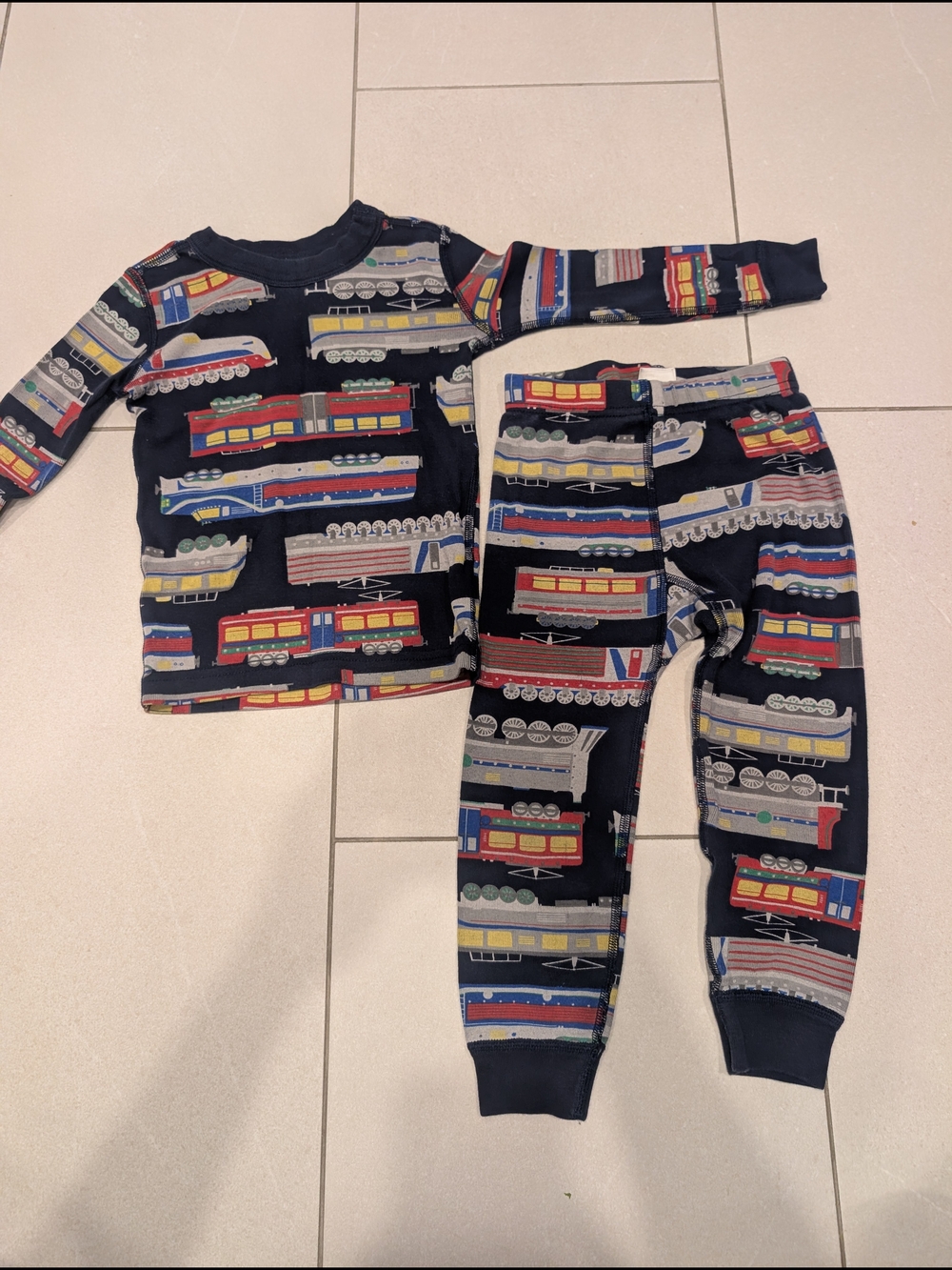 Hanna Andersson Navy Train-Print Pajama Set with Red, Yellow, Blue Accents
